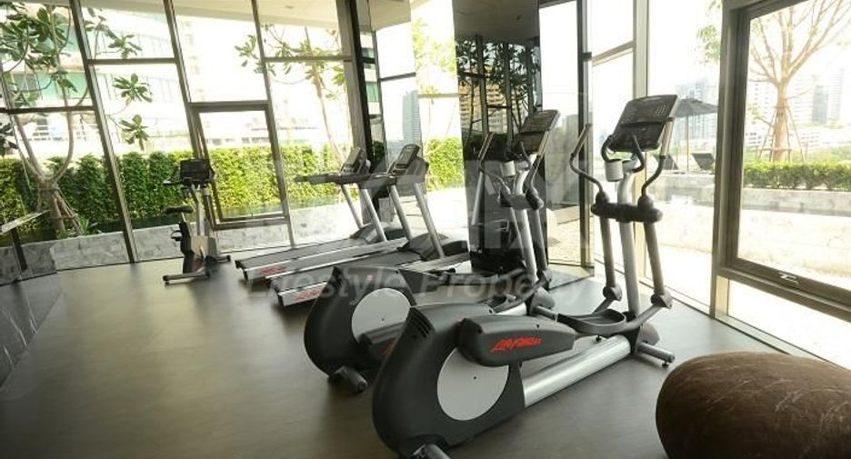 For rent 2 bedrooms condo in Watthana, Bangkok