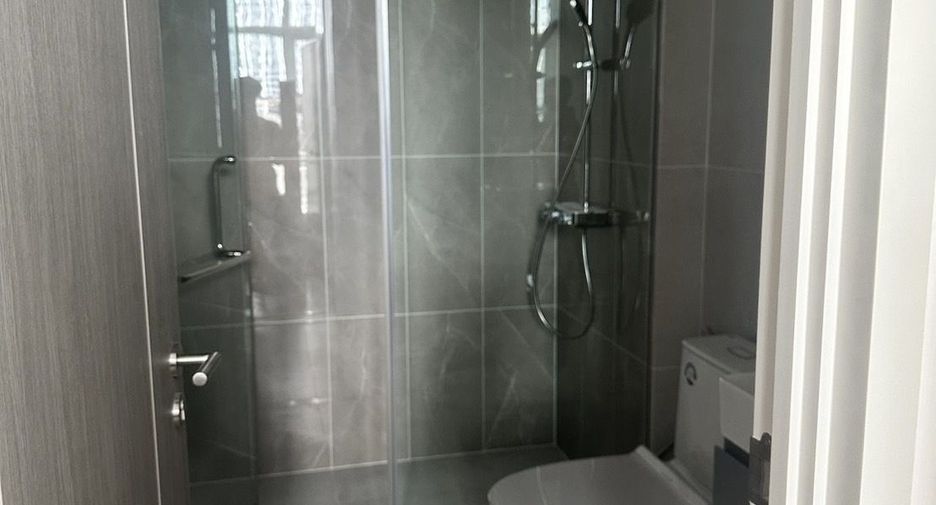 Condo en alquiler de 1 habitaciones en Bang Rak, Bangkok