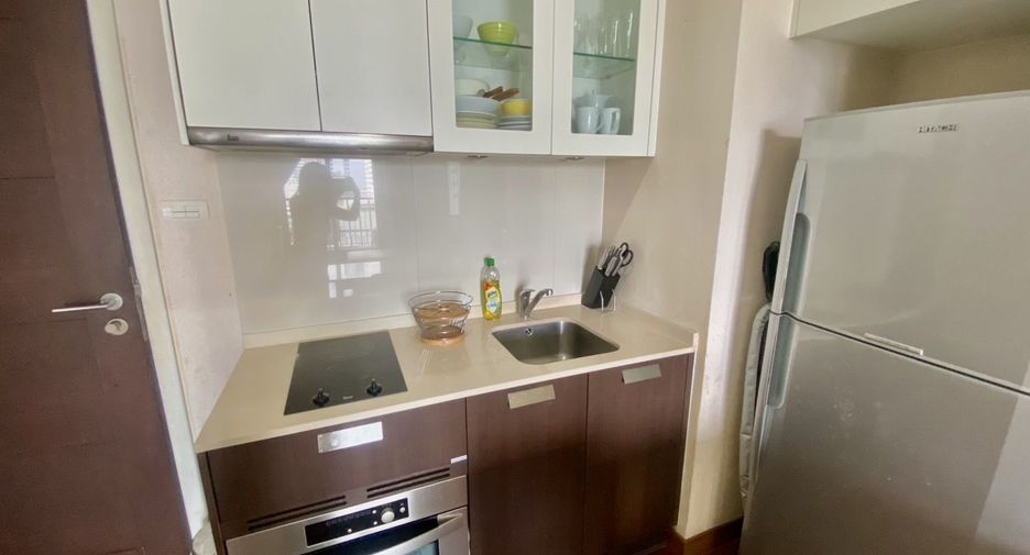 For rent 1 bed condo in Watthana, Bangkok