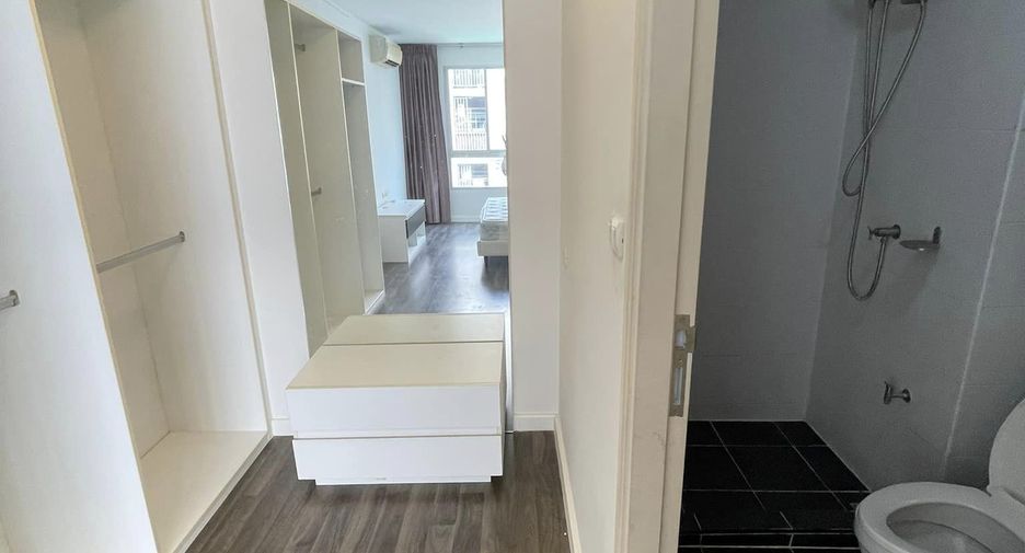 For rent 2 bedrooms condo in Phasi Charoen, Bangkok