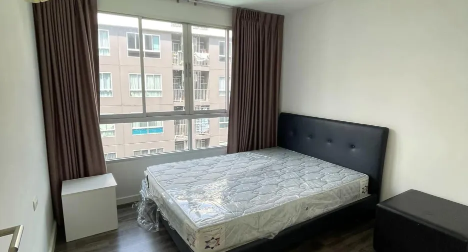 For rent 2 bedrooms condo in Phasi Charoen, Bangkok