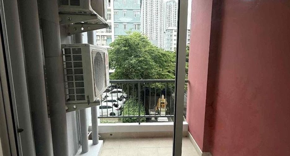 For rent 1 bed condo in Huai Khwang, Bangkok