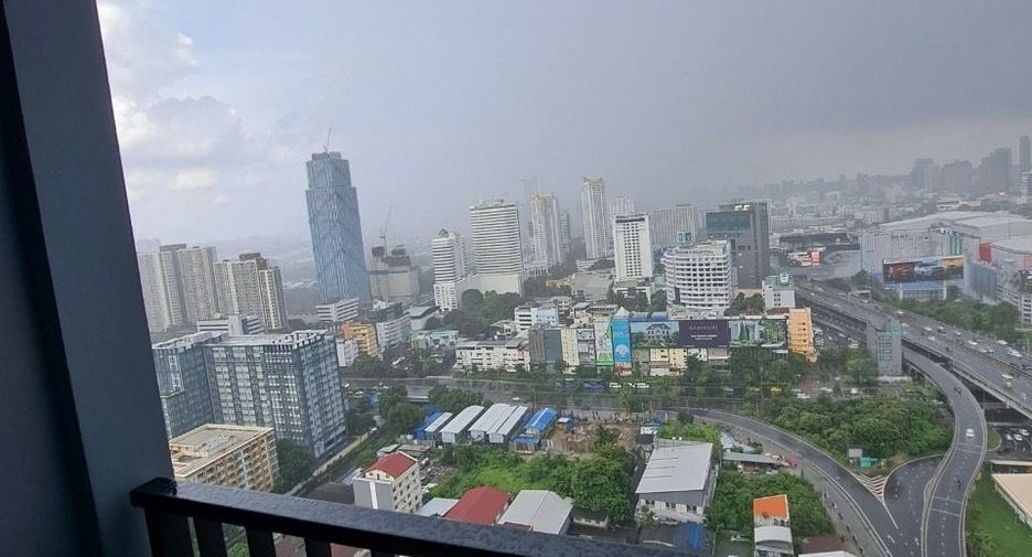 For rent 1 bed condo in Huai Khwang, Bangkok