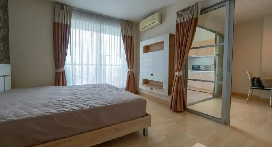 Wohnung zur Miete mit 1 Zimmer in Huai Khwang, Bangkok