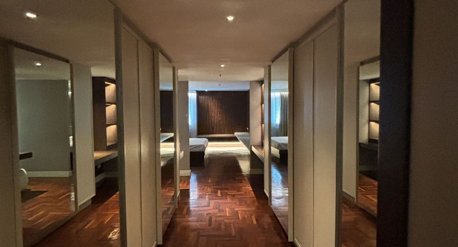 À louer 3 chambres appartement à Watthana, Bangkok