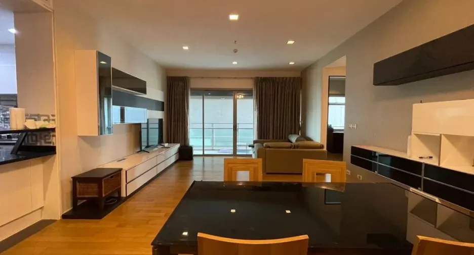 For rent 2 bedrooms condo in Khlong Toei, Bangkok