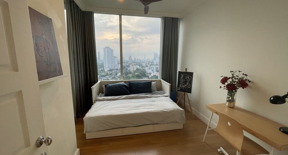 For rent 2 ベッドルーム condo in Watthana, Bangkok