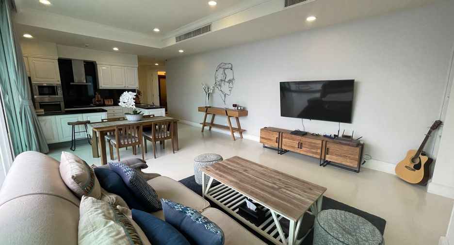 For rent 2 ベッドルーム condo in Watthana, Bangkok