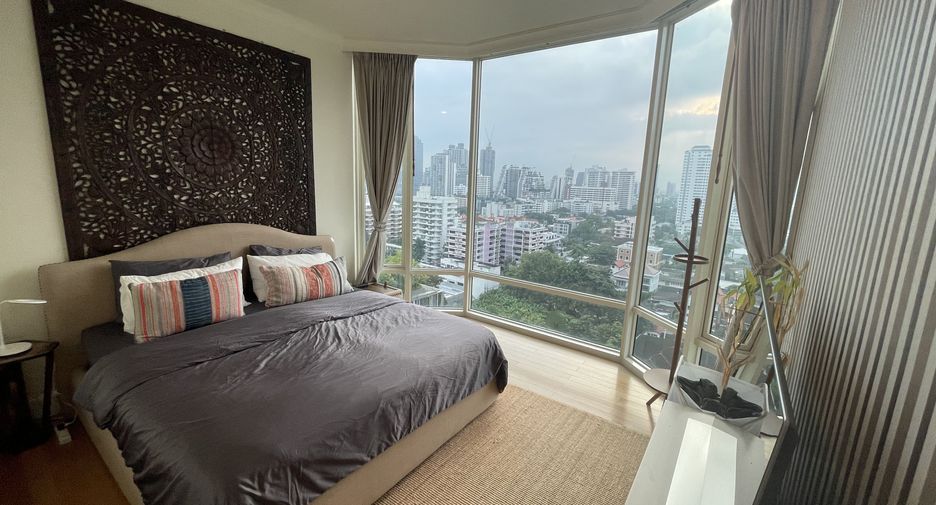 For rent 2 ベッドルーム condo in Watthana, Bangkok