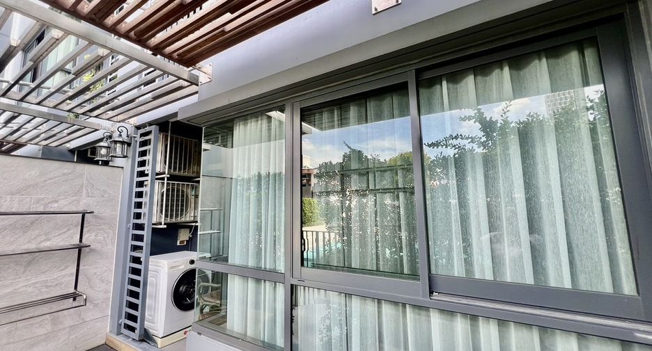 Wohnung zur Miete mit 1 Zimmer in Phra Khanong, Bangkok