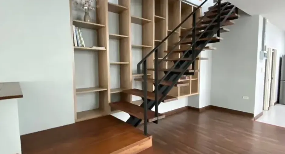 Haus zur Miete mit 3 Zimmer in Watthana, Bangkok