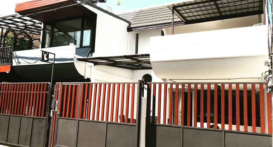 Reihenhaus zur Miete mit 3 Zimmer in Chatuchak, Bangkok