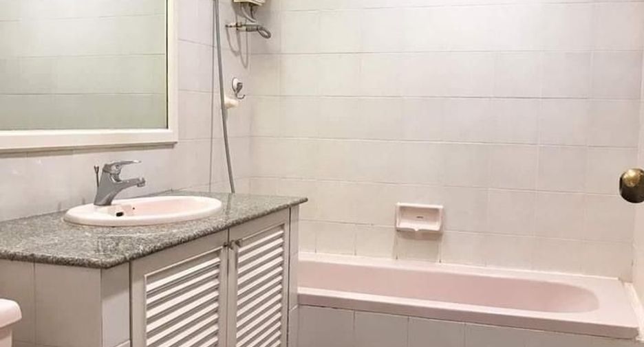 Condo en alquiler de 2 habitaciones en Watthana, Bangkok
