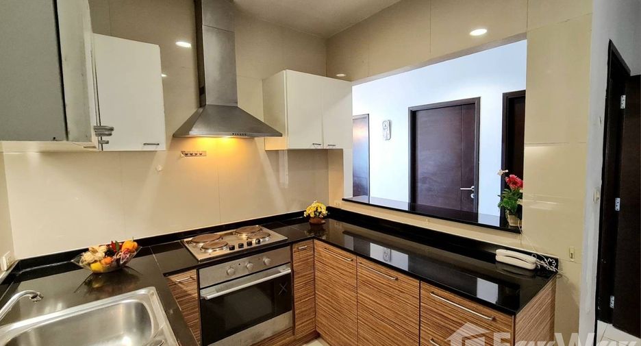 For rent 2 bedrooms condo in Watthana, Bangkok