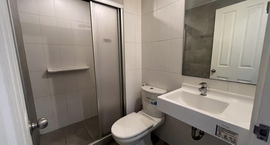 Condo en alquiler de 1 habitaciones en Yan Nawa, Bangkok