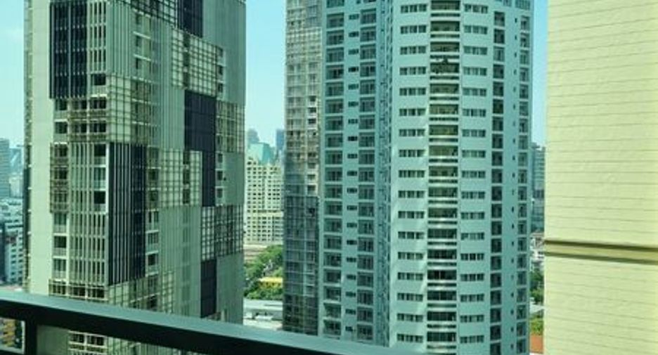For rent 2 bedrooms condo in Khlong Toei, Bangkok