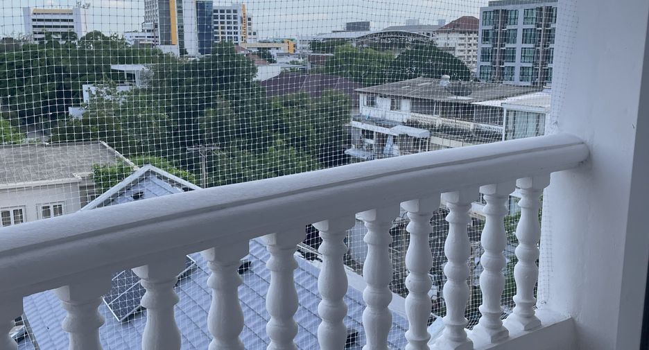 For rent 1 bed apartment in Khlong Toei, Bangkok