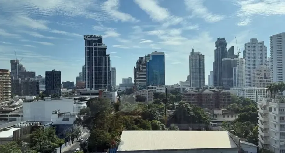 For rent 1 bed condo in Watthana, Bangkok