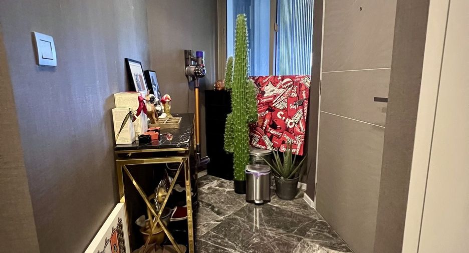 For rent 2 bedrooms condo in Watthana, Bangkok