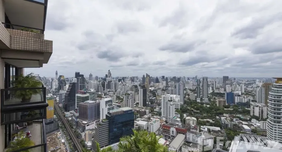 For rent 2 bedrooms apartment in Khlong Toei, Bangkok