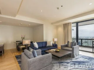 For rent 2 bedrooms apartment in Khlong Toei, Bangkok