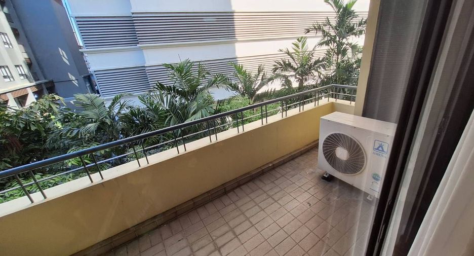 For rent 2 bedrooms apartment in Khlong Toei, Bangkok
