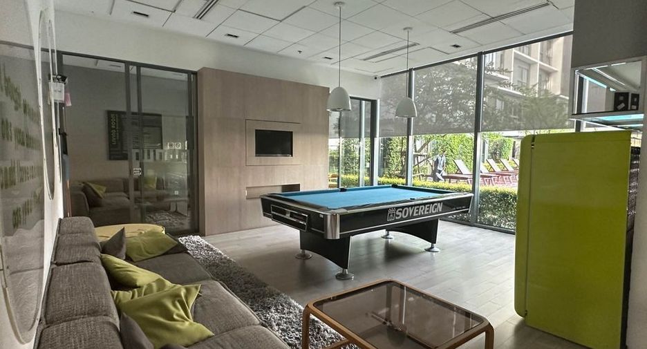 Condo en alquiler de 2 habitaciones en Phra Khanong, Bangkok