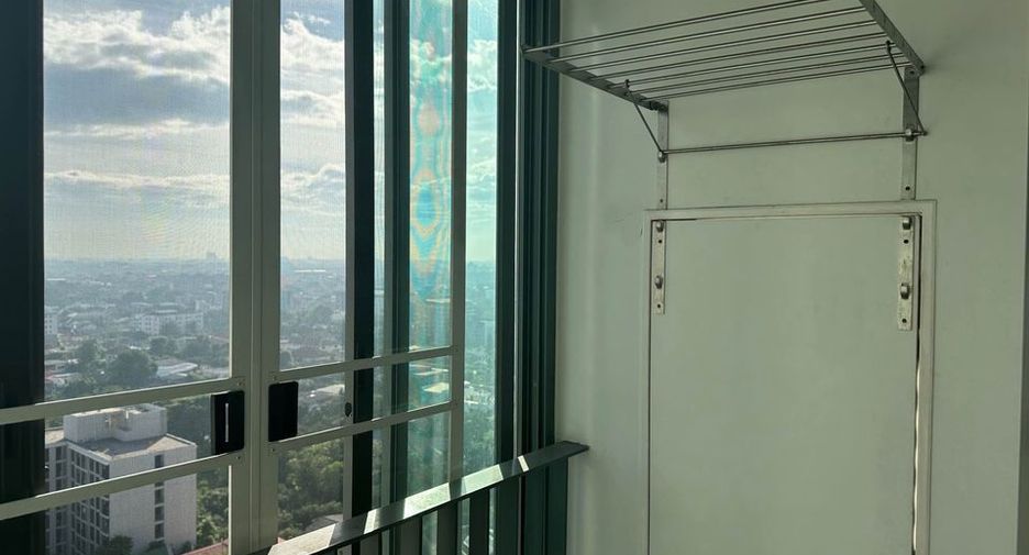 Condo en alquiler de 2 habitaciones en Phra Khanong, Bangkok