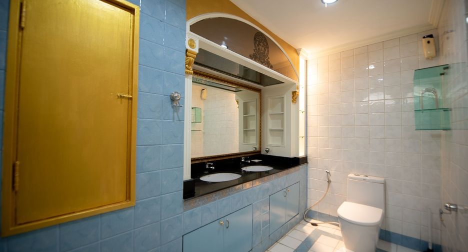 Wohnung zur Miete mit 4 Zimmer in Watthana, Bangkok