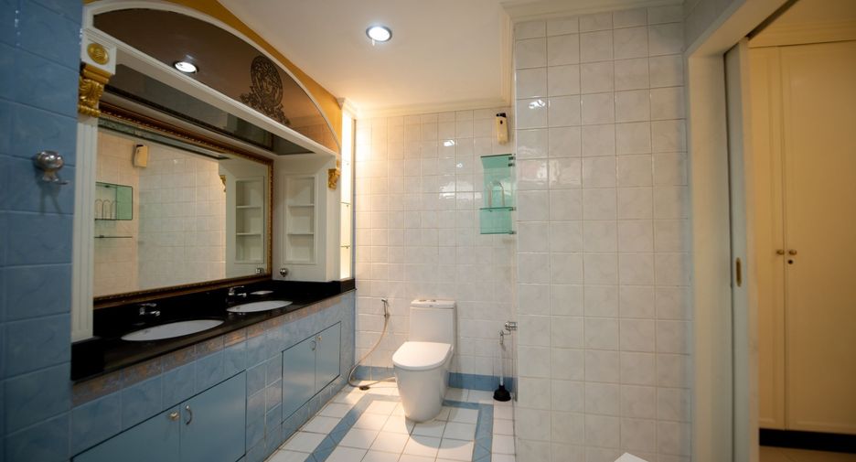 Wohnung zur Miete mit 4 Zimmer in Watthana, Bangkok