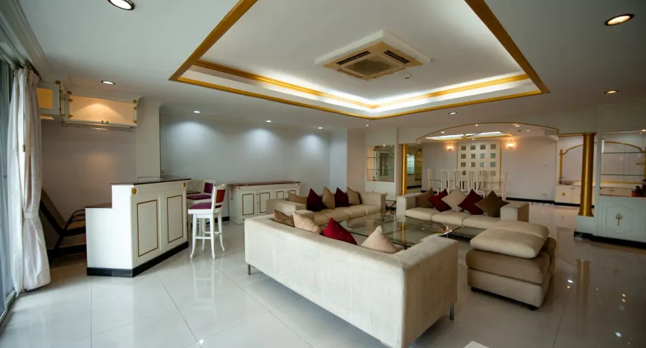 Wohnung zur Miete mit 4 Zimmer in Watthana, Bangkok