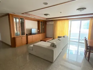 For rent 2 bedrooms apartment in Watthana, Bangkok