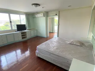 For rent 2 bedrooms apartment in Watthana, Bangkok