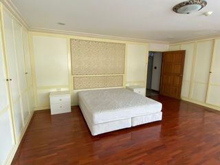 For rent 2 bedrooms apartment in Watthana, Bangkok