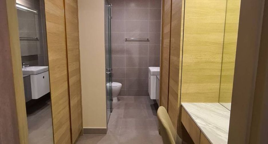 For rent 1 bed condo in Pathum Wan, Bangkok