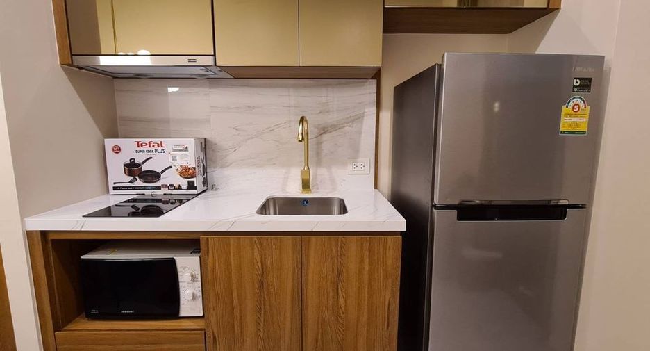 For rent 1 bed condo in Pathum Wan, Bangkok