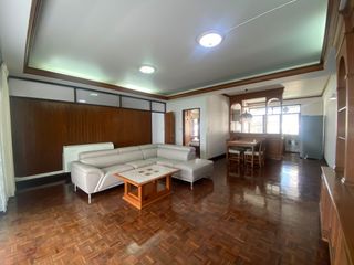 Apartamento en alquiler de 3 habitaciones en Khlong Toei, Bangkok