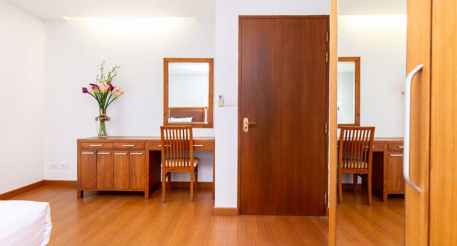 For rent 2 bedrooms apartment in Bang Na, Bangkok