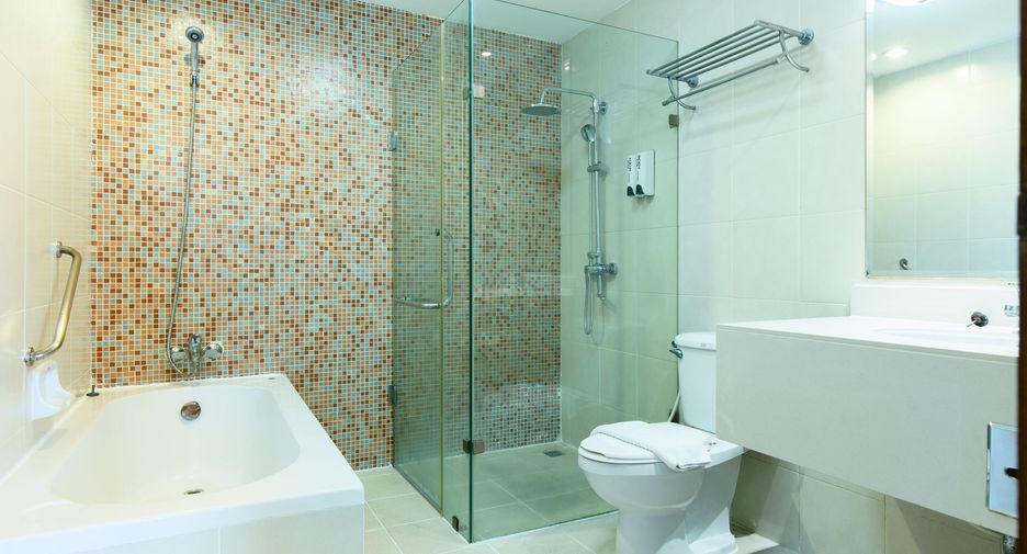 For rent 2 bedrooms apartment in Bang Na, Bangkok