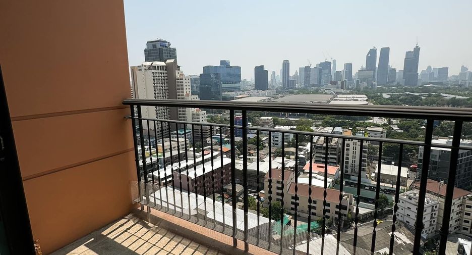 For rent 1 bed condo in Khlong Toei, Bangkok