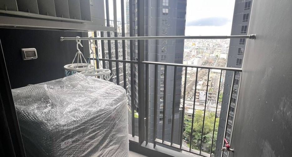 For rent 1 bed condo in Huai Khwang, Bangkok