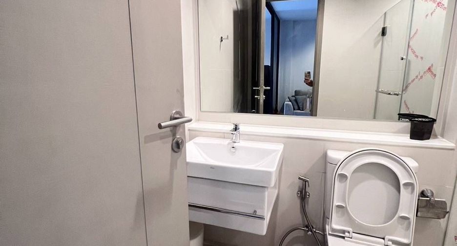 For rent 1 bed condo in Huai Khwang, Bangkok
