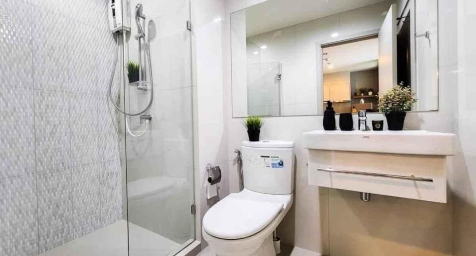 For rent 1 bed condo in Khlong Toei, Bangkok