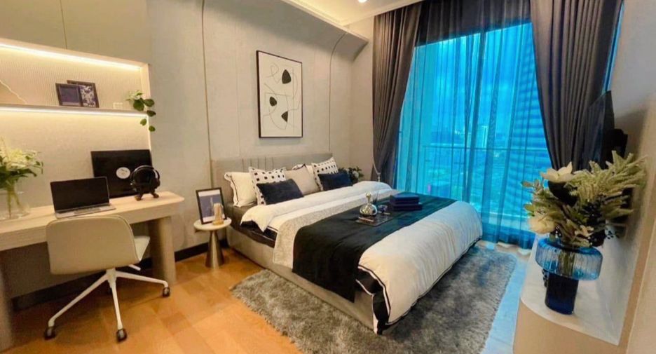 For rent 2 bedrooms condo in Watthana, Bangkok