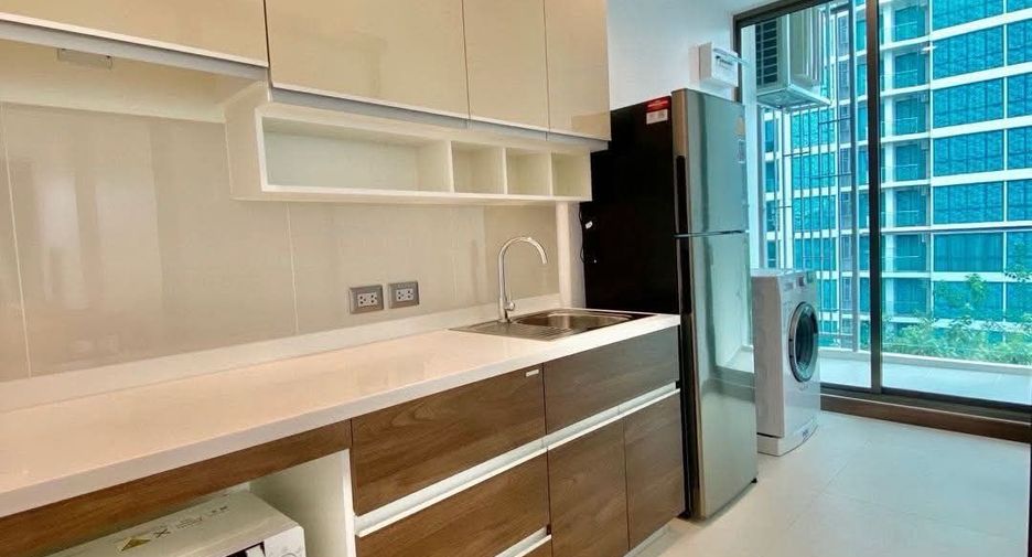 For rent 2 bedrooms condo in Watthana, Bangkok