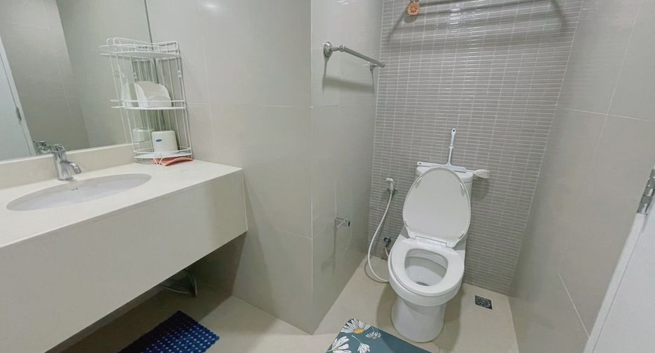 For rent studio condo in Khlong Toei, Bangkok