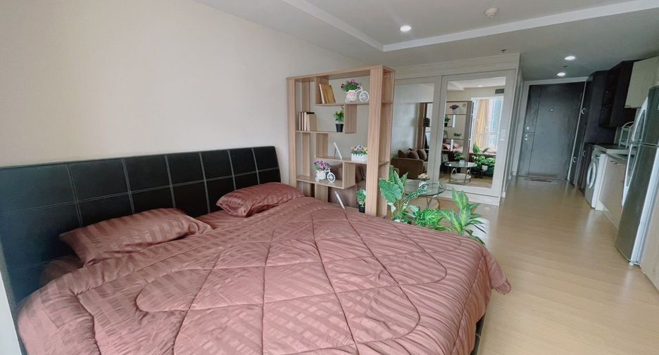 For rent studio condo in Khlong Toei, Bangkok
