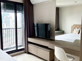 For rent 1 bed condo in Pathum Wan, Bangkok