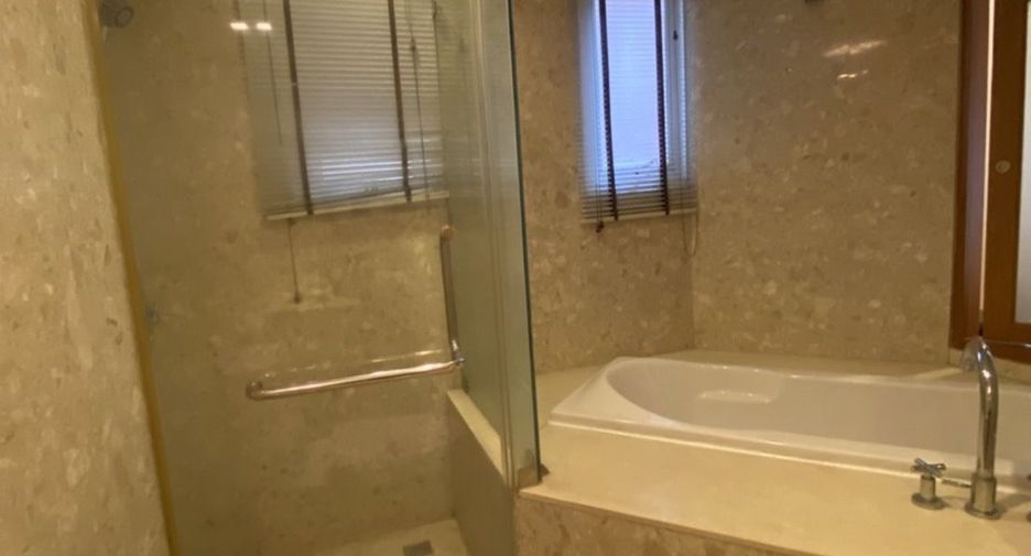 Condo en alquiler de 2 habitaciones en Watthana, Bangkok
