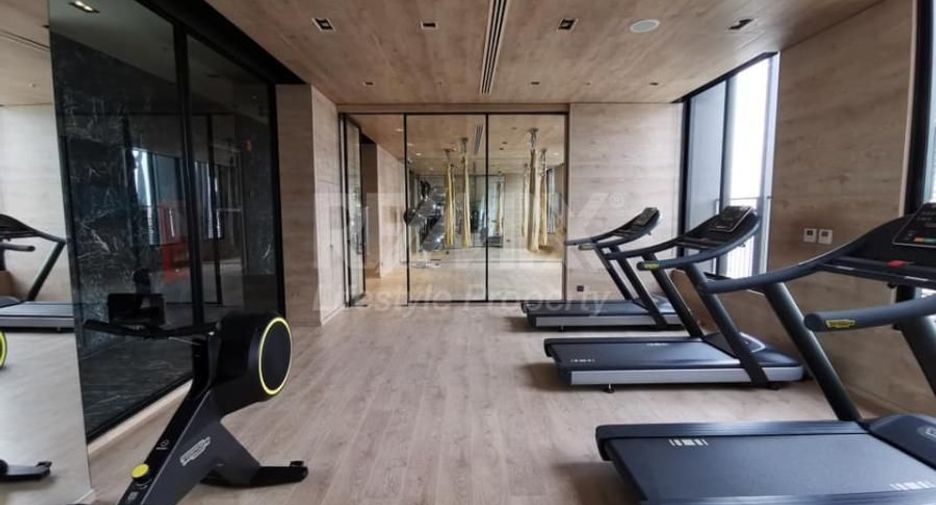 For rent 1 bed condo in Watthana, Bangkok